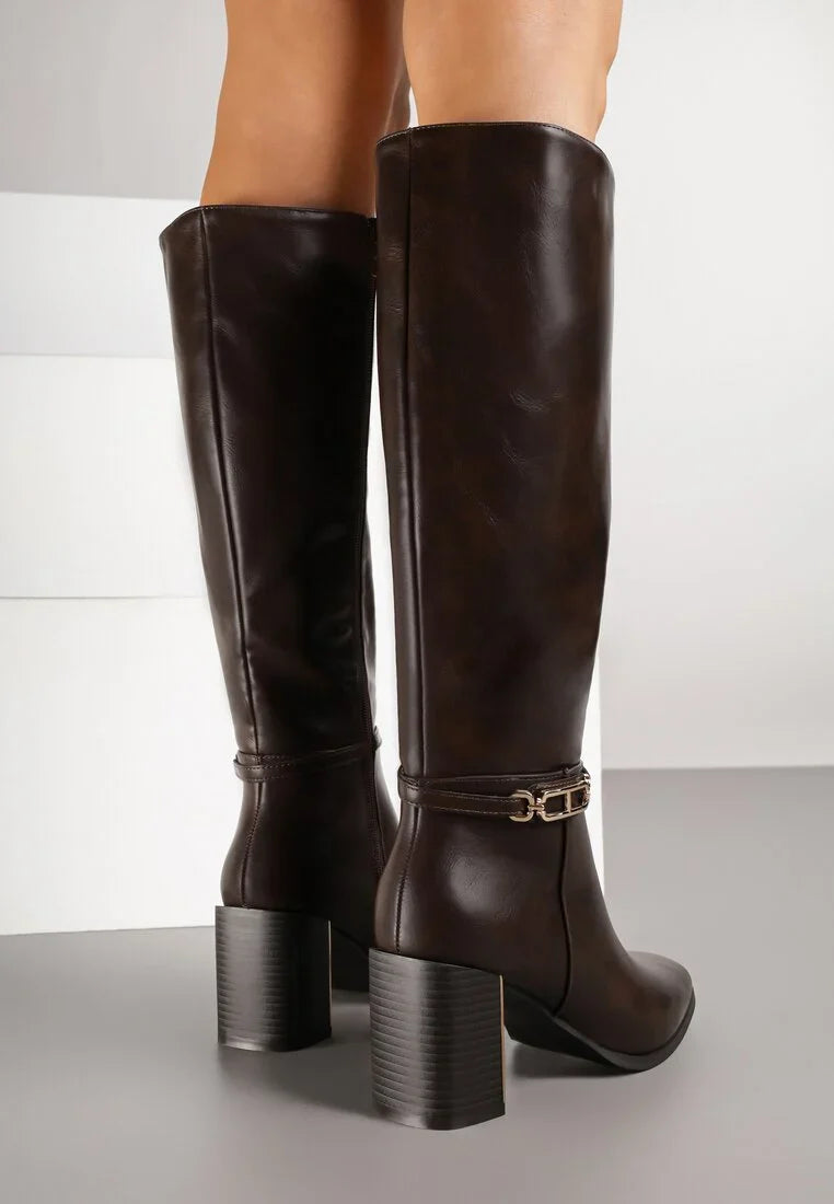 Bottines avec applications décoratives sur la tige