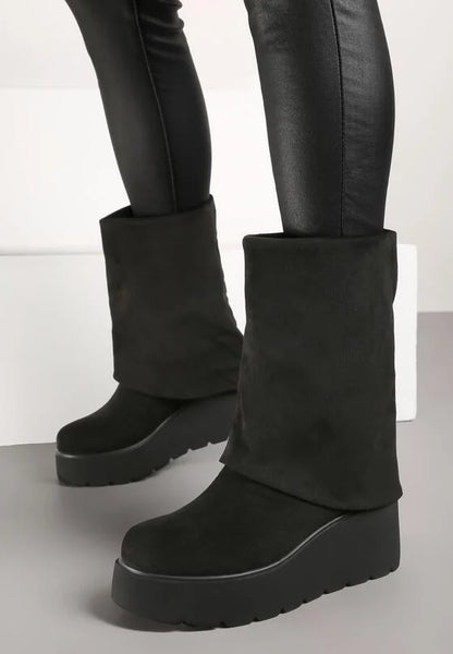 Bottines en daim à revers et talon compensé