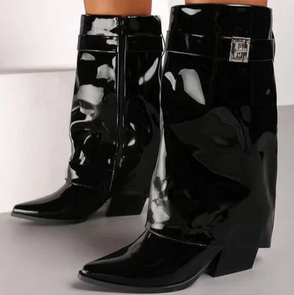 bottes femme noires à revers avec lanière dorée et talon carré