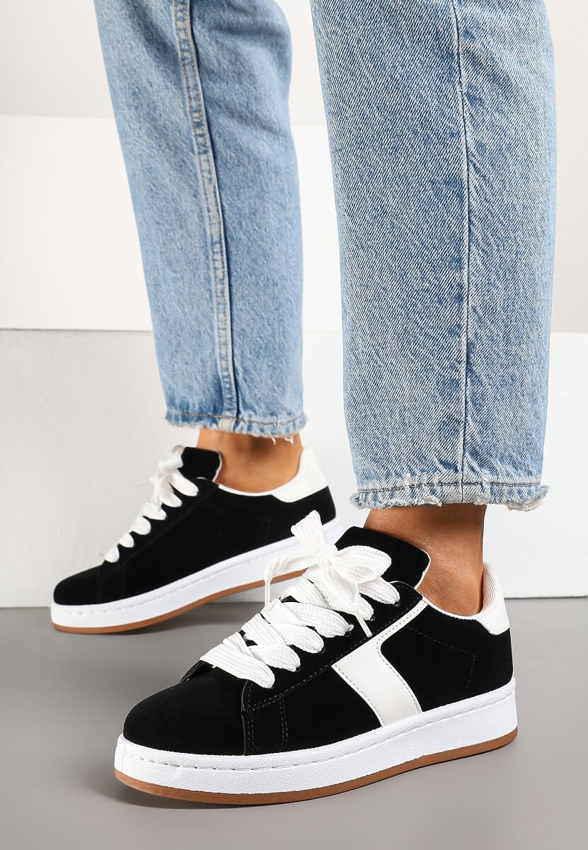 Baskets bicolores basiques à lacets