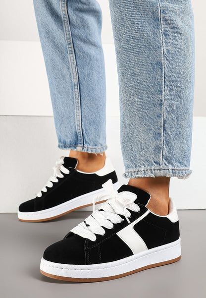 Baskets bicolores basiques à lacets