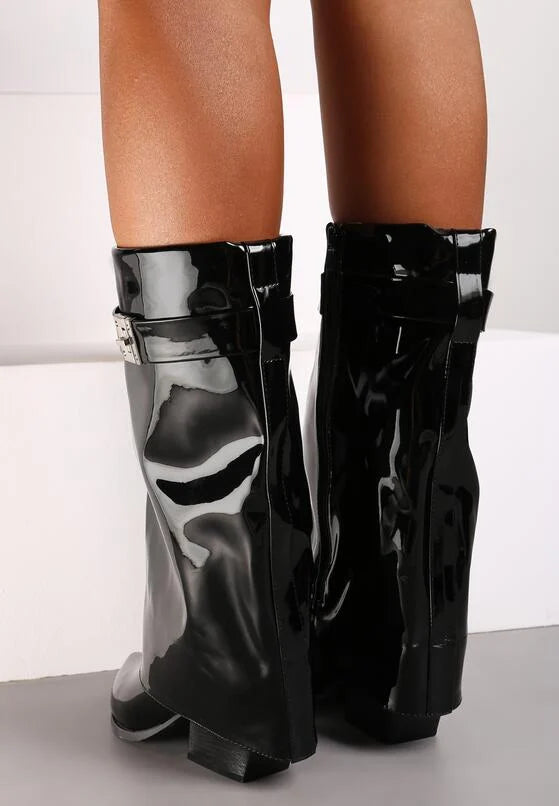 bottes femme noires à revers avec lanière dorée et talon carré