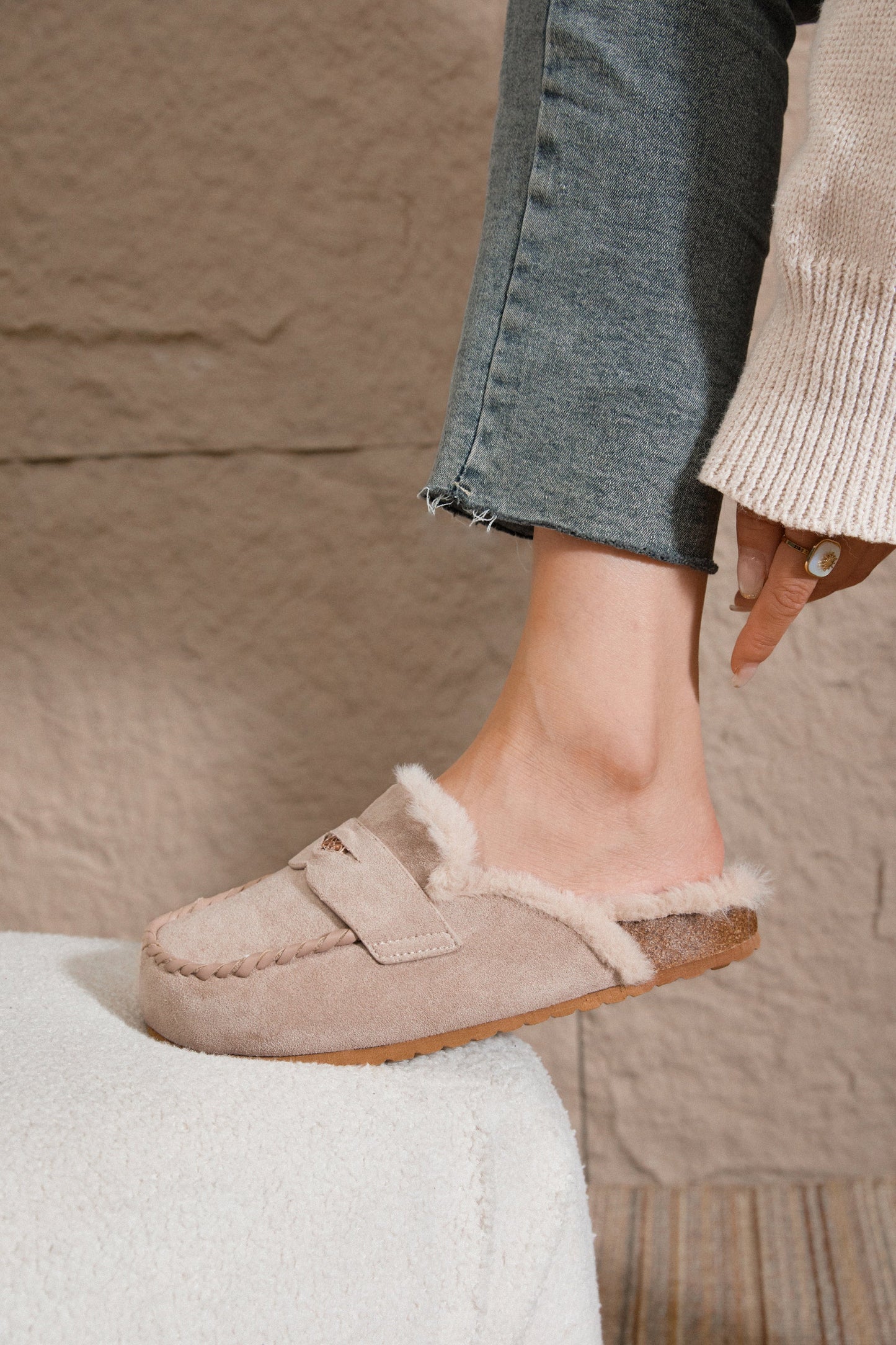 Sabots fourrées en daim