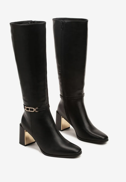 Bottines  avec applications décoratives sur la tige