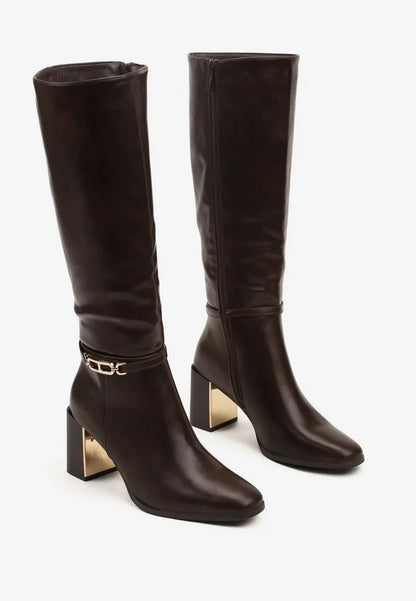 Bottines  avec applications décoratives sur la tige