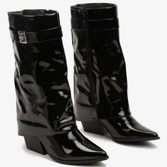 bottes femme noires à revers avec lanière dorée et talon carré