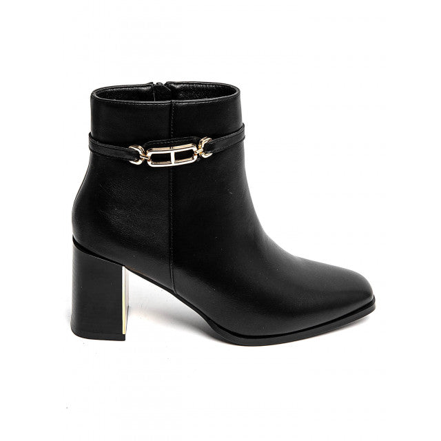 Bottines  allient élégance et modernité