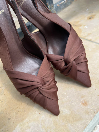 Escarpins ouverts en satin à talon fin