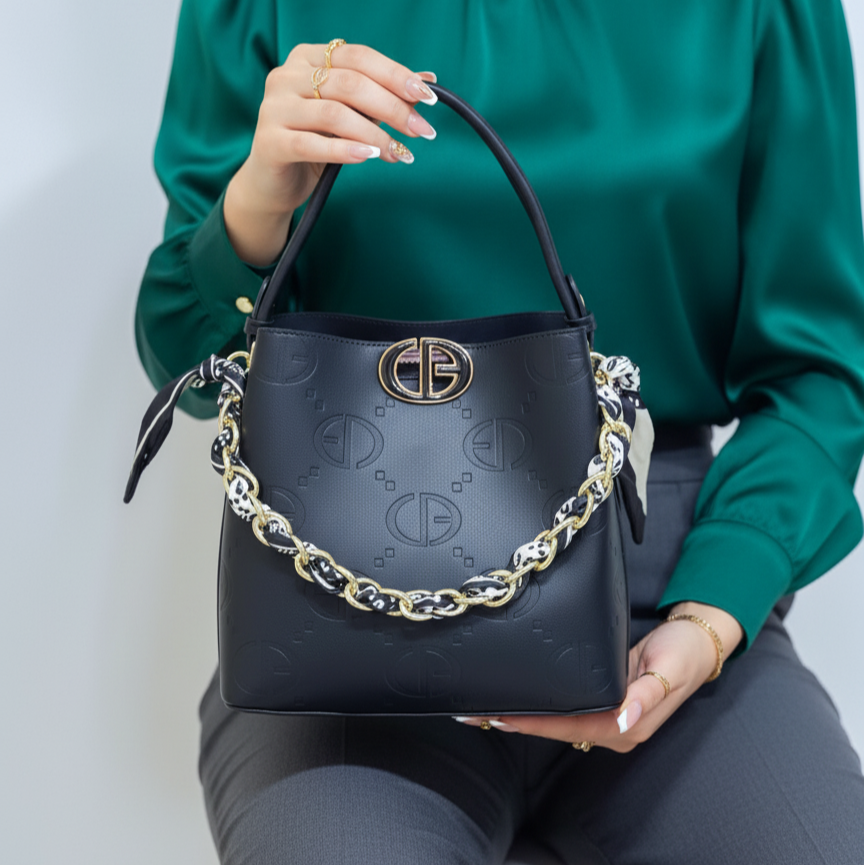 Sac sceau chaine foulard noir