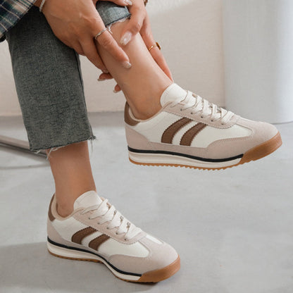 Baskets au design rétro avec une touche mode assumée