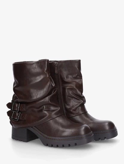 Bottines montantes à revers et boucles