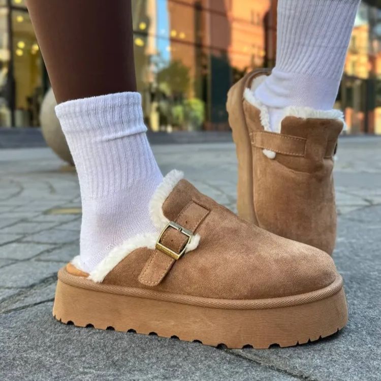 Sabot à plateforme en fourrure douce