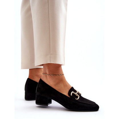 Escarpin à boucle en daim