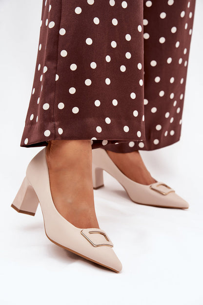 Escarpins avec boucle décorative