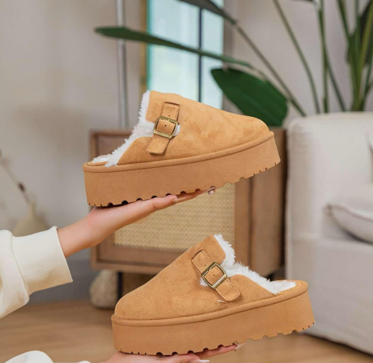 Sabot à plateforme en fourrure douce