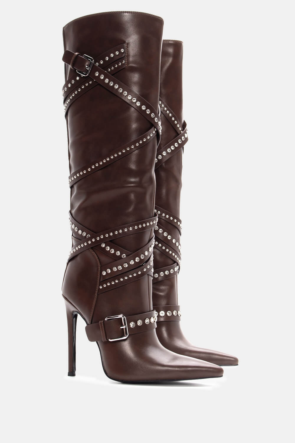 bottes pointues avec multiples brides cloutées