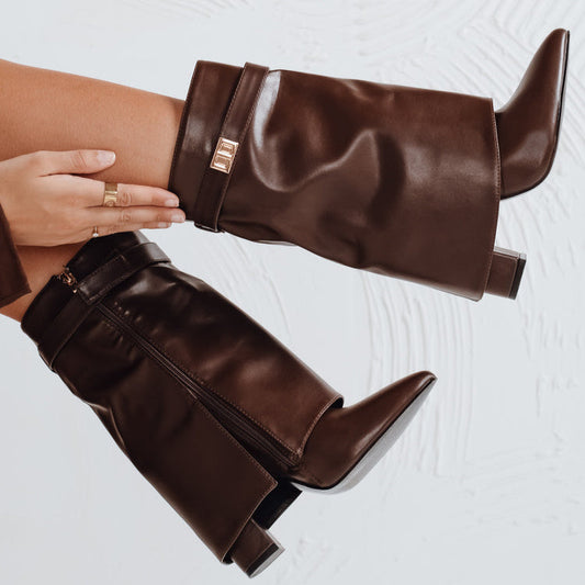 Bottes à talons avec tige à revers et ornements