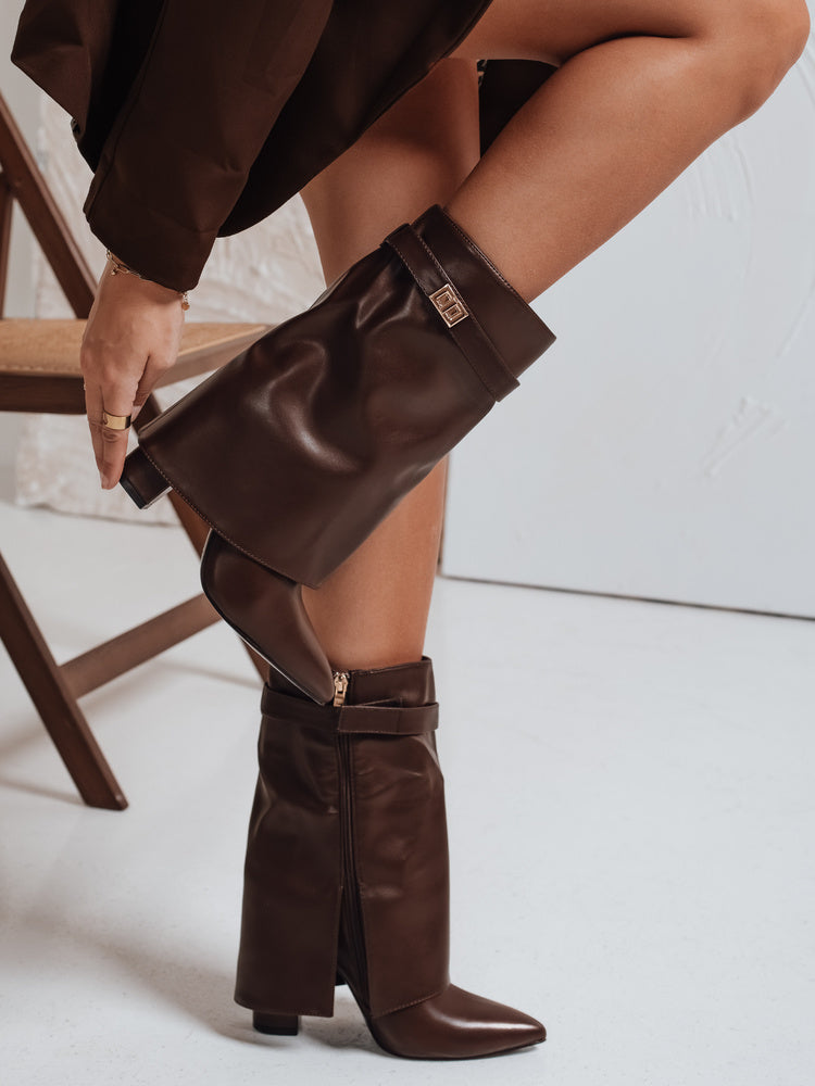 Bottes à talons avec tige à revers et ornements