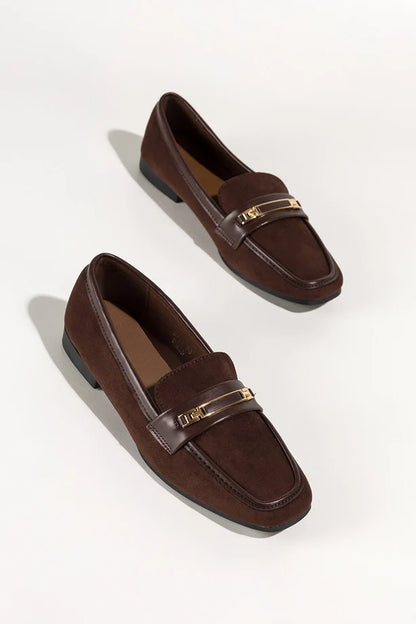 Mocassins en daim avec boucle discrète